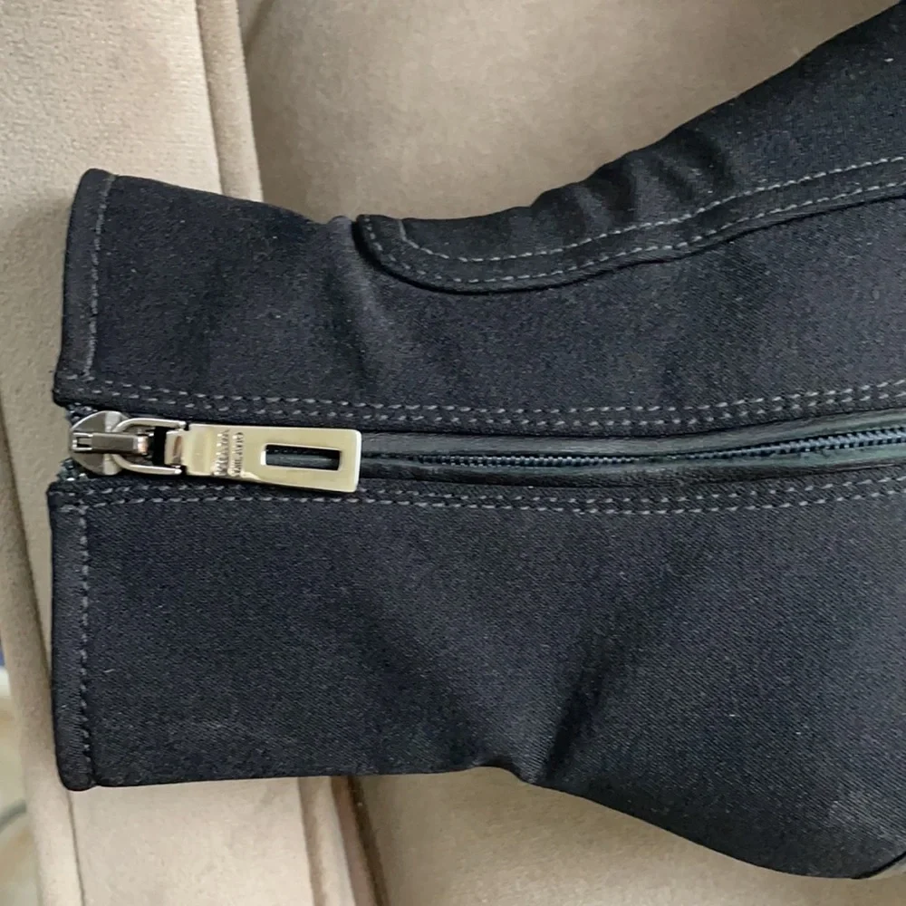 PRADA - Picture 10 of 15